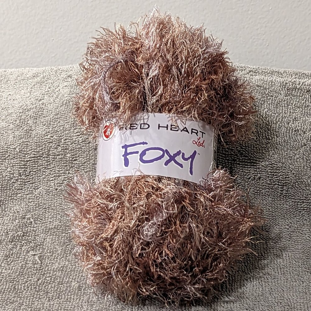 YARN Novelty Light Tan Pecan Furry Fuzzy Soft Polyester Bulky Weight DISCONTINUE